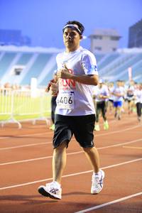 BIB: 019, 0406
                            <button type="button" onclick="openModal(5938827)" class="btn btn-primary btn-sm float-right btn-popup" data-toggle="modal" data-target=".modal-high-quality">
                        <i class="fas fa-shopping-cart"></i> Add to Cart
                    </button>
                                            <button type="button" onclick="isThisMe(5938827, true)" class="btn btn-success btn-sm float-right btn-popup btn-isme hidden" data-toggle="tooltip" data-placement="bottom" title="นี่คือรูปของคุณใช่ไหม คลิกที่นี่เพื่อเอาเข้าอัลบั้ม">
                        <i class="fas fa-plus"></i> Add to album
                    </button>
                    <button type="button" onclick="isThisMe(5938827, false)" class="btn btn-warning btn-sm float-right btn-popup btn-isnotme hidden">
                        <i class="fas fa-ban"></i> Remove from album
                    </button>