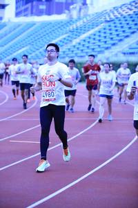 BIB: 4980
                            <button type="button" onclick="openModal(5945104)" class="btn btn-primary btn-sm float-right btn-popup" data-toggle="modal" data-target=".modal-high-quality">
                        <i class="fas fa-shopping-cart"></i> Add to Cart
                    </button>
                                            <button type="button" onclick="isThisMe(5945104, true)" class="btn btn-success btn-sm float-right btn-popup btn-isme hidden" data-toggle="tooltip" data-placement="bottom" title="นี่คือรูปของคุณใช่ไหม คลิกที่นี่เพื่อเอาเข้าอัลบั้ม">
                        <i class="fas fa-plus"></i> Add to album
                    </button>
                    <button type="button" onclick="isThisMe(5945104, false)" class="btn btn-warning btn-sm float-right btn-popup btn-isnotme hidden">
                        <i class="fas fa-ban"></i> Remove from album
                    </button>