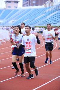 BIB: 3842, 1942
                            <button type="button" onclick="openModal(5971196)" class="btn btn-primary btn-sm float-right btn-popup" data-toggle="modal" data-target=".modal-high-quality">
                        <i class="fas fa-shopping-cart"></i> Add to Cart
                    </button>
                                            <button type="button" onclick="isThisMe(5971196, true)" class="btn btn-success btn-sm float-right btn-popup btn-isme hidden" data-toggle="tooltip" data-placement="bottom" title="นี่คือรูปของคุณใช่ไหม คลิกที่นี่เพื่อเอาเข้าอัลบั้ม">
                        <i class="fas fa-plus"></i> Add to album
                    </button>
                    <button type="button" onclick="isThisMe(5971196, false)" class="btn btn-warning btn-sm float-right btn-popup btn-isnotme hidden">
                        <i class="fas fa-ban"></i> Remove from album
                    </button>