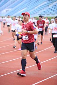 BIB: 2102, 
                            <button type="button" onclick="openModal(5976621)" class="btn btn-primary btn-sm float-right btn-popup" data-toggle="modal" data-target=".modal-high-quality">
                        <i class="fas fa-shopping-cart"></i> Add to Cart
                    </button>
                                            <button type="button" onclick="isThisMe(5976621, true)" class="btn btn-success btn-sm float-right btn-popup btn-isme hidden" data-toggle="tooltip" data-placement="bottom" title="นี่คือรูปของคุณใช่ไหม คลิกที่นี่เพื่อเอาเข้าอัลบั้ม">
                        <i class="fas fa-plus"></i> Add to album
                    </button>
                    <button type="button" onclick="isThisMe(5976621, false)" class="btn btn-warning btn-sm float-right btn-popup btn-isnotme hidden">
                        <i class="fas fa-ban"></i> Remove from album
                    </button>