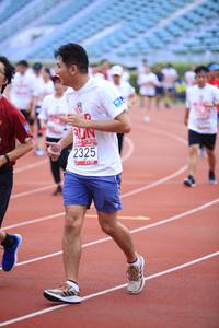 BIB: 2325
                            <button type="button" onclick="openModal(5977905)" class="btn btn-primary btn-sm float-right btn-popup" data-toggle="modal" data-target=".modal-high-quality">
                        <i class="fas fa-shopping-cart"></i> Add to Cart
                    </button>
                                            <button type="button" onclick="isThisMe(5977905, true)" class="btn btn-success btn-sm float-right btn-popup btn-isme hidden" data-toggle="tooltip" data-placement="bottom" title="นี่คือรูปของคุณใช่ไหม คลิกที่นี่เพื่อเอาเข้าอัลบั้ม">
                        <i class="fas fa-plus"></i> Add to album
                    </button>
                    <button type="button" onclick="isThisMe(5977905, false)" class="btn btn-warning btn-sm float-right btn-popup btn-isnotme hidden">
                        <i class="fas fa-ban"></i> Remove from album
                    </button>