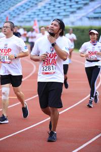 BIB: 1625, 32811
                            <button type="button" onclick="openModal(5975039)" class="btn btn-primary btn-sm float-right btn-popup" data-toggle="modal" data-target=".modal-high-quality">
                        <i class="fas fa-shopping-cart"></i> Add to Cart
                    </button>
                                            <button type="button" onclick="isThisMe(5975039, true)" class="btn btn-success btn-sm float-right btn-popup btn-isme hidden" data-toggle="tooltip" data-placement="bottom" title="นี่คือรูปของคุณใช่ไหม คลิกที่นี่เพื่อเอาเข้าอัลบั้ม">
                        <i class="fas fa-plus"></i> Add to album
                    </button>
                    <button type="button" onclick="isThisMe(5975039, false)" class="btn btn-warning btn-sm float-right btn-popup btn-isnotme hidden">
                        <i class="fas fa-ban"></i> Remove from album
                    </button>