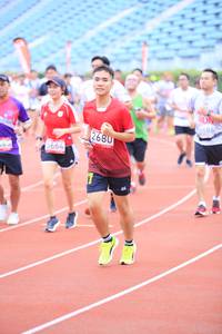 BIB: 6586, 2680, 5664
                            <button type="button" onclick="openModal(5975630)" class="btn btn-primary btn-sm float-right btn-popup" data-toggle="modal" data-target=".modal-high-quality">
                        <i class="fas fa-shopping-cart"></i> Add to Cart
                    </button>
                                            <button type="button" onclick="isThisMe(5975630, true)" class="btn btn-success btn-sm float-right btn-popup btn-isme hidden" data-toggle="tooltip" data-placement="bottom" title="นี่คือรูปของคุณใช่ไหม คลิกที่นี่เพื่อเอาเข้าอัลบั้ม">
                        <i class="fas fa-plus"></i> Add to album
                    </button>
                    <button type="button" onclick="isThisMe(5975630, false)" class="btn btn-warning btn-sm float-right btn-popup btn-isnotme hidden">
                        <i class="fas fa-ban"></i> Remove from album
                    </button>