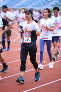 BIB: 5732, 040
                            <button type="button" onclick="openModal(5972983)" class="btn btn-primary btn-sm float-right btn-popup" data-toggle="modal" data-target=".modal-high-quality">
                        <i class="fas fa-shopping-cart"></i> Add to Cart
                    </button>
                                            <button type="button" onclick="isThisMe(5972983, true)" class="btn btn-success btn-sm float-right btn-popup btn-isme hidden" data-toggle="tooltip" data-placement="bottom" title="นี่คือรูปของคุณใช่ไหม คลิกที่นี่เพื่อเอาเข้าอัลบั้ม">
                        <i class="fas fa-plus"></i> Add to album
                    </button>
                    <button type="button" onclick="isThisMe(5972983, false)" class="btn btn-warning btn-sm float-right btn-popup btn-isnotme hidden">
                        <i class="fas fa-ban"></i> Remove from album
                    </button>