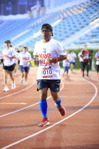 BIB: 2013, 3010
                            <button type="button" onclick="openModal(5943189)" class="btn btn-primary btn-sm float-right btn-popup" data-toggle="modal" data-target=".modal-high-quality">
                        <i class="fas fa-shopping-cart"></i> Add to Cart
                    </button>
                                            <button type="button" onclick="isThisMe(5943189, true)" class="btn btn-success btn-sm float-right btn-popup btn-isme hidden" data-toggle="tooltip" data-placement="bottom" title="นี่คือรูปของคุณใช่ไหม คลิกที่นี่เพื่อเอาเข้าอัลบั้ม">
                        <i class="fas fa-plus"></i> Add to album
                    </button>
                    <button type="button" onclick="isThisMe(5943189, false)" class="btn btn-warning btn-sm float-right btn-popup btn-isnotme hidden">
                        <i class="fas fa-ban"></i> Remove from album
                    </button>