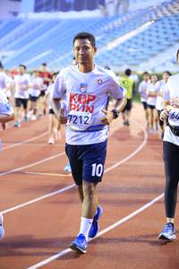 BIB: 7212
                            <button type="button" onclick="openModal(5944654)" class="btn btn-primary btn-sm float-right btn-popup" data-toggle="modal" data-target=".modal-high-quality">
                        <i class="fas fa-shopping-cart"></i> Add to Cart
                    </button>
                                            <button type="button" onclick="isThisMe(5944654, true)" class="btn btn-success btn-sm float-right btn-popup btn-isme hidden" data-toggle="tooltip" data-placement="bottom" title="นี่คือรูปของคุณใช่ไหม คลิกที่นี่เพื่อเอาเข้าอัลบั้ม">
                        <i class="fas fa-plus"></i> Add to album
                    </button>
                    <button type="button" onclick="isThisMe(5944654, false)" class="btn btn-warning btn-sm float-right btn-popup btn-isnotme hidden">
                        <i class="fas fa-ban"></i> Remove from album
                    </button>