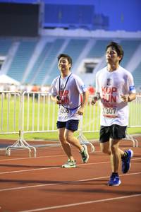 BIB: 1307, 9006
                            <button type="button" onclick="openModal(5938778)" class="btn btn-primary btn-sm float-right btn-popup" data-toggle="modal" data-target=".modal-high-quality">
                        <i class="fas fa-shopping-cart"></i> Add to Cart
                    </button>
                                            <button type="button" onclick="isThisMe(5938778, true)" class="btn btn-success btn-sm float-right btn-popup btn-isme hidden" data-toggle="tooltip" data-placement="bottom" title="นี่คือรูปของคุณใช่ไหม คลิกที่นี่เพื่อเอาเข้าอัลบั้ม">
                        <i class="fas fa-plus"></i> Add to album
                    </button>
                    <button type="button" onclick="isThisMe(5938778, false)" class="btn btn-warning btn-sm float-right btn-popup btn-isnotme hidden">
                        <i class="fas fa-ban"></i> Remove from album
                    </button>