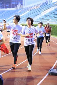 BIB: 7892, 015, 7909
                            <button type="button" onclick="openModal(5943695)" class="btn btn-primary btn-sm float-right btn-popup" data-toggle="modal" data-target=".modal-high-quality">
                        <i class="fas fa-shopping-cart"></i> Add to Cart
                    </button>
                                            <button type="button" onclick="isThisMe(5943695, true)" class="btn btn-success btn-sm float-right btn-popup btn-isme hidden" data-toggle="tooltip" data-placement="bottom" title="นี่คือรูปของคุณใช่ไหม คลิกที่นี่เพื่อเอาเข้าอัลบั้ม">
                        <i class="fas fa-plus"></i> Add to album
                    </button>
                    <button type="button" onclick="isThisMe(5943695, false)" class="btn btn-warning btn-sm float-right btn-popup btn-isnotme hidden">
                        <i class="fas fa-ban"></i> Remove from album
                    </button>