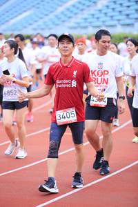 BIB: 6852, 3405, 
                            <button type="button" onclick="openModal(5970604)" class="btn btn-primary btn-sm float-right btn-popup" data-toggle="modal" data-target=".modal-high-quality">
                        <i class="fas fa-shopping-cart"></i> Add to Cart
                    </button>
                                            <button type="button" onclick="isThisMe(5970604, true)" class="btn btn-success btn-sm float-right btn-popup btn-isme hidden" data-toggle="tooltip" data-placement="bottom" title="นี่คือรูปของคุณใช่ไหม คลิกที่นี่เพื่อเอาเข้าอัลบั้ม">
                        <i class="fas fa-plus"></i> Add to album
                    </button>
                    <button type="button" onclick="isThisMe(5970604, false)" class="btn btn-warning btn-sm float-right btn-popup btn-isnotme hidden">
                        <i class="fas fa-ban"></i> Remove from album
                    </button>