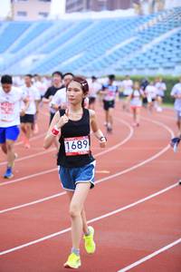 BIB: 1689
                            <button type="button" onclick="openModal(5970435)" class="btn btn-primary btn-sm float-right btn-popup" data-toggle="modal" data-target=".modal-high-quality">
                        <i class="fas fa-shopping-cart"></i> Add to Cart
                    </button>
                                            <button type="button" onclick="isThisMe(5970435, true)" class="btn btn-success btn-sm float-right btn-popup btn-isme hidden" data-toggle="tooltip" data-placement="bottom" title="นี่คือรูปของคุณใช่ไหม คลิกที่นี่เพื่อเอาเข้าอัลบั้ม">
                        <i class="fas fa-plus"></i> Add to album
                    </button>
                    <button type="button" onclick="isThisMe(5970435, false)" class="btn btn-warning btn-sm float-right btn-popup btn-isnotme hidden">
                        <i class="fas fa-ban"></i> Remove from album
                    </button>