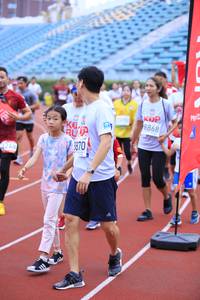 BIB: 8868, 9870, 9248
                            <button type="button" onclick="openModal(5970132)" class="btn btn-primary btn-sm float-right btn-popup" data-toggle="modal" data-target=".modal-high-quality">
                        <i class="fas fa-shopping-cart"></i> Add to Cart
                    </button>
                                            <button type="button" onclick="isThisMe(5970132, true)" class="btn btn-success btn-sm float-right btn-popup btn-isme hidden" data-toggle="tooltip" data-placement="bottom" title="นี่คือรูปของคุณใช่ไหม คลิกที่นี่เพื่อเอาเข้าอัลบั้ม">
                        <i class="fas fa-plus"></i> Add to album
                    </button>
                    <button type="button" onclick="isThisMe(5970132, false)" class="btn btn-warning btn-sm float-right btn-popup btn-isnotme hidden">
                        <i class="fas fa-ban"></i> Remove from album
                    </button>