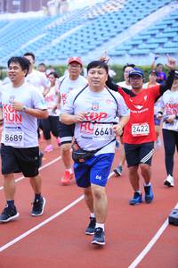 BIB: 6641, 2422, 8689
                            <button type="button" onclick="openModal(5968463)" class="btn btn-primary btn-sm float-right btn-popup" data-toggle="modal" data-target=".modal-high-quality">
                        <i class="fas fa-shopping-cart"></i> Add to Cart
                    </button>
                                            <button type="button" onclick="isThisMe(5968463, true)" class="btn btn-success btn-sm float-right btn-popup btn-isme hidden" data-toggle="tooltip" data-placement="bottom" title="นี่คือรูปของคุณใช่ไหม คลิกที่นี่เพื่อเอาเข้าอัลบั้ม">
                        <i class="fas fa-plus"></i> Add to album
                    </button>
                    <button type="button" onclick="isThisMe(5968463, false)" class="btn btn-warning btn-sm float-right btn-popup btn-isnotme hidden">
                        <i class="fas fa-ban"></i> Remove from album
                    </button>