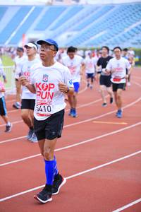 BIB: 5410
                            <button type="button" onclick="openModal(5970433)" class="btn btn-primary btn-sm float-right btn-popup" data-toggle="modal" data-target=".modal-high-quality">
                        <i class="fas fa-shopping-cart"></i> Add to Cart
                    </button>
                                            <button type="button" onclick="isThisMe(5970433, true)" class="btn btn-success btn-sm float-right btn-popup btn-isme hidden" data-toggle="tooltip" data-placement="bottom" title="นี่คือรูปของคุณใช่ไหม คลิกที่นี่เพื่อเอาเข้าอัลบั้ม">
                        <i class="fas fa-plus"></i> Add to album
                    </button>
                    <button type="button" onclick="isThisMe(5970433, false)" class="btn btn-warning btn-sm float-right btn-popup btn-isnotme hidden">
                        <i class="fas fa-ban"></i> Remove from album
                    </button>