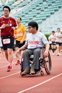 BIB: 3102, 4851
                            <button type="button" onclick="openModal(6025953)" class="btn btn-primary btn-sm float-right btn-popup" data-toggle="modal" data-target=".modal-high-quality">
                        <i class="fas fa-shopping-cart"></i> Add to Cart
                    </button>
                                            <button type="button" onclick="isThisMe(6025953, true)" class="btn btn-success btn-sm float-right btn-popup btn-isme hidden" data-toggle="tooltip" data-placement="bottom" title="นี่คือรูปของคุณใช่ไหม คลิกที่นี่เพื่อเอาเข้าอัลบั้ม">
                        <i class="fas fa-plus"></i> Add to album
                    </button>
                    <button type="button" onclick="isThisMe(6025953, false)" class="btn btn-warning btn-sm float-right btn-popup btn-isnotme hidden">
                        <i class="fas fa-ban"></i> Remove from album
                    </button>