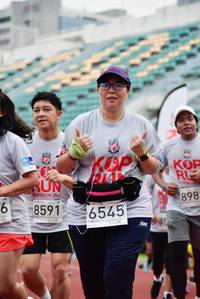 BIB: 898, 8591, 6545
                            <button type="button" onclick="openModal(6023822)" class="btn btn-primary btn-sm float-right btn-popup" data-toggle="modal" data-target=".modal-high-quality">
                        <i class="fas fa-shopping-cart"></i> Add to Cart
                    </button>
                                            <button type="button" onclick="isThisMe(6023822, true)" class="btn btn-success btn-sm float-right btn-popup btn-isme hidden" data-toggle="tooltip" data-placement="bottom" title="นี่คือรูปของคุณใช่ไหม คลิกที่นี่เพื่อเอาเข้าอัลบั้ม">
                        <i class="fas fa-plus"></i> Add to album
                    </button>
                    <button type="button" onclick="isThisMe(6023822, false)" class="btn btn-warning btn-sm float-right btn-popup btn-isnotme hidden">
                        <i class="fas fa-ban"></i> Remove from album
                    </button>