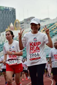 BIB: 3966, 019, 3047
                            <button type="button" onclick="openModal(6024652)" class="btn btn-primary btn-sm float-right btn-popup" data-toggle="modal" data-target=".modal-high-quality">
                        <i class="fas fa-shopping-cart"></i> Add to Cart
                    </button>
                                            <button type="button" onclick="isThisMe(6024652, true)" class="btn btn-success btn-sm float-right btn-popup btn-isme hidden" data-toggle="tooltip" data-placement="bottom" title="นี่คือรูปของคุณใช่ไหม คลิกที่นี่เพื่อเอาเข้าอัลบั้ม">
                        <i class="fas fa-plus"></i> Add to album
                    </button>
                    <button type="button" onclick="isThisMe(6024652, false)" class="btn btn-warning btn-sm float-right btn-popup btn-isnotme hidden">
                        <i class="fas fa-ban"></i> Remove from album
                    </button>