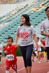 BIB: 2019, 7606
                            <button type="button" onclick="openModal(6024902)" class="btn btn-primary btn-sm float-right btn-popup" data-toggle="modal" data-target=".modal-high-quality">
                        <i class="fas fa-shopping-cart"></i> Add to Cart
                    </button>
                                            <button type="button" onclick="isThisMe(6024902, true)" class="btn btn-success btn-sm float-right btn-popup btn-isme hidden" data-toggle="tooltip" data-placement="bottom" title="นี่คือรูปของคุณใช่ไหม คลิกที่นี่เพื่อเอาเข้าอัลบั้ม">
                        <i class="fas fa-plus"></i> Add to album
                    </button>
                    <button type="button" onclick="isThisMe(6024902, false)" class="btn btn-warning btn-sm float-right btn-popup btn-isnotme hidden">
                        <i class="fas fa-ban"></i> Remove from album
                    </button>