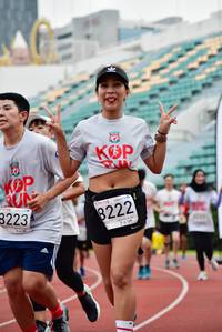 BIB: 3223, 8222
                            <button type="button" onclick="openModal(6024145)" class="btn btn-primary btn-sm float-right btn-popup" data-toggle="modal" data-target=".modal-high-quality">
                        <i class="fas fa-shopping-cart"></i> Add to Cart
                    </button>
                                            <button type="button" onclick="isThisMe(6024145, true)" class="btn btn-success btn-sm float-right btn-popup btn-isme hidden" data-toggle="tooltip" data-placement="bottom" title="นี่คือรูปของคุณใช่ไหม คลิกที่นี่เพื่อเอาเข้าอัลบั้ม">
                        <i class="fas fa-plus"></i> Add to album
                    </button>
                    <button type="button" onclick="isThisMe(6024145, false)" class="btn btn-warning btn-sm float-right btn-popup btn-isnotme hidden">
                        <i class="fas fa-ban"></i> Remove from album
                    </button>