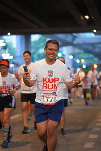 BIB: 1778
                            <button type="button" onclick="openModal(5914959)" class="btn btn-primary btn-sm float-right btn-popup" data-toggle="modal" data-target=".modal-high-quality">
                        <i class="fas fa-shopping-cart"></i> Add to Cart
                    </button>
                                            <button type="button" onclick="isThisMe(5914959, true)" class="btn btn-success btn-sm float-right btn-popup btn-isme hidden" data-toggle="tooltip" data-placement="bottom" title="นี่คือรูปของคุณใช่ไหม คลิกที่นี่เพื่อเอาเข้าอัลบั้ม">
                        <i class="fas fa-plus"></i> Add to album
                    </button>
                    <button type="button" onclick="isThisMe(5914959, false)" class="btn btn-warning btn-sm float-right btn-popup btn-isnotme hidden">
                        <i class="fas fa-ban"></i> Remove from album
                    </button>