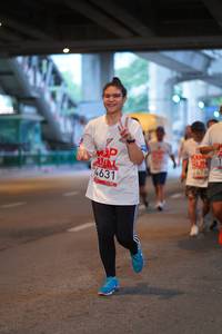 BIB: 4631
                            <button type="button" onclick="openModal(5927270)" class="btn btn-primary btn-sm float-right btn-popup" data-toggle="modal" data-target=".modal-high-quality">
                        <i class="fas fa-shopping-cart"></i> Add to Cart
                    </button>
                                            <button type="button" onclick="isThisMe(5927270, true)" class="btn btn-success btn-sm float-right btn-popup btn-isme hidden" data-toggle="tooltip" data-placement="bottom" title="นี่คือรูปของคุณใช่ไหม คลิกที่นี่เพื่อเอาเข้าอัลบั้ม">
                        <i class="fas fa-plus"></i> Add to album
                    </button>
                    <button type="button" onclick="isThisMe(5927270, false)" class="btn btn-warning btn-sm float-right btn-popup btn-isnotme hidden">
                        <i class="fas fa-ban"></i> Remove from album
                    </button>