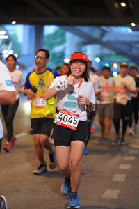 BIB: 518, 4045
                            <button type="button" onclick="openModal(5912462)" class="btn btn-primary btn-sm float-right btn-popup" data-toggle="modal" data-target=".modal-high-quality">
                        <i class="fas fa-shopping-cart"></i> Add to Cart
                    </button>
                                            <button type="button" onclick="isThisMe(5912462, true)" class="btn btn-success btn-sm float-right btn-popup btn-isme hidden" data-toggle="tooltip" data-placement="bottom" title="นี่คือรูปของคุณใช่ไหม คลิกที่นี่เพื่อเอาเข้าอัลบั้ม">
                        <i class="fas fa-plus"></i> Add to album
                    </button>
                    <button type="button" onclick="isThisMe(5912462, false)" class="btn btn-warning btn-sm float-right btn-popup btn-isnotme hidden">
                        <i class="fas fa-ban"></i> Remove from album
                    </button>