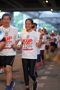 BIB: 3200
                            <button type="button" onclick="openModal(5926799)" class="btn btn-primary btn-sm float-right btn-popup" data-toggle="modal" data-target=".modal-high-quality">
                        <i class="fas fa-shopping-cart"></i> Add to Cart
                    </button>
                                            <button type="button" onclick="isThisMe(5926799, true)" class="btn btn-success btn-sm float-right btn-popup btn-isme hidden" data-toggle="tooltip" data-placement="bottom" title="นี่คือรูปของคุณใช่ไหม คลิกที่นี่เพื่อเอาเข้าอัลบั้ม">
                        <i class="fas fa-plus"></i> Add to album
                    </button>
                    <button type="button" onclick="isThisMe(5926799, false)" class="btn btn-warning btn-sm float-right btn-popup btn-isnotme hidden">
                        <i class="fas fa-ban"></i> Remove from album
                    </button>