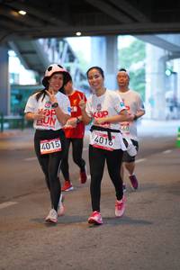 BIB: 460, 4016, 4015, 
                            <button type="button" onclick="openModal(5899690)" class="btn btn-primary btn-sm float-right btn-popup" data-toggle="modal" data-target=".modal-high-quality">
                        <i class="fas fa-shopping-cart"></i> Add to Cart
                    </button>
                                            <button type="button" onclick="isThisMe(5899690, true)" class="btn btn-success btn-sm float-right btn-popup btn-isme hidden" data-toggle="tooltip" data-placement="bottom" title="นี่คือรูปของคุณใช่ไหม คลิกที่นี่เพื่อเอาเข้าอัลบั้ม">
                        <i class="fas fa-plus"></i> Add to album
                    </button>
                    <button type="button" onclick="isThisMe(5899690, false)" class="btn btn-warning btn-sm float-right btn-popup btn-isnotme hidden">
                        <i class="fas fa-ban"></i> Remove from album
                    </button>