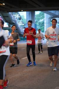 BIB: 1927, 5088
                            <button type="button" onclick="openModal(5920233)" class="btn btn-primary btn-sm float-right btn-popup" data-toggle="modal" data-target=".modal-high-quality">
                        <i class="fas fa-shopping-cart"></i> Add to Cart
                    </button>
                                            <button type="button" onclick="isThisMe(5920233, true)" class="btn btn-success btn-sm float-right btn-popup btn-isme hidden" data-toggle="tooltip" data-placement="bottom" title="นี่คือรูปของคุณใช่ไหม คลิกที่นี่เพื่อเอาเข้าอัลบั้ม">
                        <i class="fas fa-plus"></i> Add to album
                    </button>
                    <button type="button" onclick="isThisMe(5920233, false)" class="btn btn-warning btn-sm float-right btn-popup btn-isnotme hidden">
                        <i class="fas fa-ban"></i> Remove from album
                    </button>