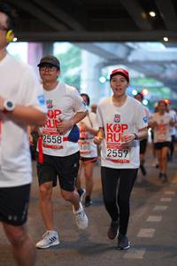 BIB: 180, 2558, 2557
                            <button type="button" onclick="openModal(5896986)" class="btn btn-primary btn-sm float-right btn-popup" data-toggle="modal" data-target=".modal-high-quality">
                        <i class="fas fa-shopping-cart"></i> Add to Cart
                    </button>
                                            <button type="button" onclick="isThisMe(5896986, true)" class="btn btn-success btn-sm float-right btn-popup btn-isme hidden" data-toggle="tooltip" data-placement="bottom" title="นี่คือรูปของคุณใช่ไหม คลิกที่นี่เพื่อเอาเข้าอัลบั้ม">
                        <i class="fas fa-plus"></i> Add to album
                    </button>
                    <button type="button" onclick="isThisMe(5896986, false)" class="btn btn-warning btn-sm float-right btn-popup btn-isnotme hidden">
                        <i class="fas fa-ban"></i> Remove from album
                    </button>