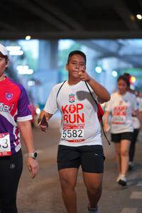 BIB: 219, 5582
                            <button type="button" onclick="openModal(5918839)" class="btn btn-primary btn-sm float-right btn-popup" data-toggle="modal" data-target=".modal-high-quality">
                        <i class="fas fa-shopping-cart"></i> Add to Cart
                    </button>
                                            <button type="button" onclick="isThisMe(5918839, true)" class="btn btn-success btn-sm float-right btn-popup btn-isme hidden" data-toggle="tooltip" data-placement="bottom" title="นี่คือรูปของคุณใช่ไหม คลิกที่นี่เพื่อเอาเข้าอัลบั้ม">
                        <i class="fas fa-plus"></i> Add to album
                    </button>
                    <button type="button" onclick="isThisMe(5918839, false)" class="btn btn-warning btn-sm float-right btn-popup btn-isnotme hidden">
                        <i class="fas fa-ban"></i> Remove from album
                    </button>