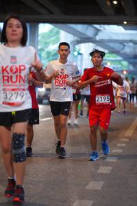 BIB: 3279, 2195
                            <button type="button" onclick="openModal(5898962)" class="btn btn-primary btn-sm float-right btn-popup" data-toggle="modal" data-target=".modal-high-quality">
                        <i class="fas fa-shopping-cart"></i> Add to Cart
                    </button>
                                            <button type="button" onclick="isThisMe(5898962, true)" class="btn btn-success btn-sm float-right btn-popup btn-isme hidden" data-toggle="tooltip" data-placement="bottom" title="นี่คือรูปของคุณใช่ไหม คลิกที่นี่เพื่อเอาเข้าอัลบั้ม">
                        <i class="fas fa-plus"></i> Add to album
                    </button>
                    <button type="button" onclick="isThisMe(5898962, false)" class="btn btn-warning btn-sm float-right btn-popup btn-isnotme hidden">
                        <i class="fas fa-ban"></i> Remove from album
                    </button>