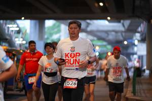 BIB: 201, 1526
                            <button type="button" onclick="openModal(5923947)" class="btn btn-primary btn-sm float-right btn-popup" data-toggle="modal" data-target=".modal-high-quality">
                        <i class="fas fa-shopping-cart"></i> Add to Cart
                    </button>
                                            <button type="button" onclick="isThisMe(5923947, true)" class="btn btn-success btn-sm float-right btn-popup btn-isme hidden" data-toggle="tooltip" data-placement="bottom" title="นี่คือรูปของคุณใช่ไหม คลิกที่นี่เพื่อเอาเข้าอัลบั้ม">
                        <i class="fas fa-plus"></i> Add to album
                    </button>
                    <button type="button" onclick="isThisMe(5923947, false)" class="btn btn-warning btn-sm float-right btn-popup btn-isnotme hidden">
                        <i class="fas fa-ban"></i> Remove from album
                    </button>