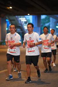 BIB: 31381, 1716, 3171
                            <button type="button" onclick="openModal(5892937)" class="btn btn-primary btn-sm float-right btn-popup" data-toggle="modal" data-target=".modal-high-quality">
                        <i class="fas fa-shopping-cart"></i> Add to Cart
                    </button>
                                            <button type="button" onclick="isThisMe(5892937, true)" class="btn btn-success btn-sm float-right btn-popup btn-isme hidden" data-toggle="tooltip" data-placement="bottom" title="นี่คือรูปของคุณใช่ไหม คลิกที่นี่เพื่อเอาเข้าอัลบั้ม">
                        <i class="fas fa-plus"></i> Add to album
                    </button>
                    <button type="button" onclick="isThisMe(5892937, false)" class="btn btn-warning btn-sm float-right btn-popup btn-isnotme hidden">
                        <i class="fas fa-ban"></i> Remove from album
                    </button>