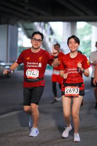 BIB: 1742, 2693
                            <button type="button" onclick="openModal(5931591)" class="btn btn-primary btn-sm float-right btn-popup" data-toggle="modal" data-target=".modal-high-quality">
                        <i class="fas fa-shopping-cart"></i> Add to Cart
                    </button>
                                            <button type="button" onclick="isThisMe(5931591, true)" class="btn btn-success btn-sm float-right btn-popup btn-isme hidden" data-toggle="tooltip" data-placement="bottom" title="นี่คือรูปของคุณใช่ไหม คลิกที่นี่เพื่อเอาเข้าอัลบั้ม">
                        <i class="fas fa-plus"></i> Add to album
                    </button>
                    <button type="button" onclick="isThisMe(5931591, false)" class="btn btn-warning btn-sm float-right btn-popup btn-isnotme hidden">
                        <i class="fas fa-ban"></i> Remove from album
                    </button>