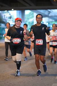 BIB: 3352, 1541, 4551
                            <button type="button" onclick="openModal(5920138)" class="btn btn-primary btn-sm float-right btn-popup" data-toggle="modal" data-target=".modal-high-quality">
                        <i class="fas fa-shopping-cart"></i> Add to Cart
                    </button>
                                            <button type="button" onclick="isThisMe(5920138, true)" class="btn btn-success btn-sm float-right btn-popup btn-isme hidden" data-toggle="tooltip" data-placement="bottom" title="นี่คือรูปของคุณใช่ไหม คลิกที่นี่เพื่อเอาเข้าอัลบั้ม">
                        <i class="fas fa-plus"></i> Add to album
                    </button>
                    <button type="button" onclick="isThisMe(5920138, false)" class="btn btn-warning btn-sm float-right btn-popup btn-isnotme hidden">
                        <i class="fas fa-ban"></i> Remove from album
                    </button>