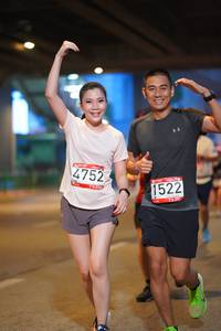 BIB: 4752, 1522
                            <button type="button" onclick="openModal(5889091)" class="btn btn-primary btn-sm float-right btn-popup" data-toggle="modal" data-target=".modal-high-quality">
                        <i class="fas fa-shopping-cart"></i> Add to Cart
                    </button>
                                            <button type="button" onclick="isThisMe(5889091, true)" class="btn btn-success btn-sm float-right btn-popup btn-isme hidden" data-toggle="tooltip" data-placement="bottom" title="นี่คือรูปของคุณใช่ไหม คลิกที่นี่เพื่อเอาเข้าอัลบั้ม">
                        <i class="fas fa-plus"></i> Add to album
                    </button>
                    <button type="button" onclick="isThisMe(5889091, false)" class="btn btn-warning btn-sm float-right btn-popup btn-isnotme hidden">
                        <i class="fas fa-ban"></i> Remove from album
                    </button>