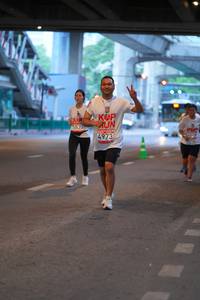 BIB: 5833, 4973
                            <button type="button" onclick="openModal(5898048)" class="btn btn-primary btn-sm float-right btn-popup" data-toggle="modal" data-target=".modal-high-quality">
                        <i class="fas fa-shopping-cart"></i> Add to Cart
                    </button>
                                            <button type="button" onclick="isThisMe(5898048, true)" class="btn btn-success btn-sm float-right btn-popup btn-isme hidden" data-toggle="tooltip" data-placement="bottom" title="นี่คือรูปของคุณใช่ไหม คลิกที่นี่เพื่อเอาเข้าอัลบั้ม">
                        <i class="fas fa-plus"></i> Add to album
                    </button>
                    <button type="button" onclick="isThisMe(5898048, false)" class="btn btn-warning btn-sm float-right btn-popup btn-isnotme hidden">
                        <i class="fas fa-ban"></i> Remove from album
                    </button>