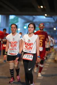 BIB: 201, 2090, 1354
                            <button type="button" onclick="openModal(5912884)" class="btn btn-primary btn-sm float-right btn-popup" data-toggle="modal" data-target=".modal-high-quality">
                        <i class="fas fa-shopping-cart"></i> Add to Cart
                    </button>
                                            <button type="button" onclick="isThisMe(5912884, true)" class="btn btn-success btn-sm float-right btn-popup btn-isme hidden" data-toggle="tooltip" data-placement="bottom" title="นี่คือรูปของคุณใช่ไหม คลิกที่นี่เพื่อเอาเข้าอัลบั้ม">
                        <i class="fas fa-plus"></i> Add to album
                    </button>
                    <button type="button" onclick="isThisMe(5912884, false)" class="btn btn-warning btn-sm float-right btn-popup btn-isnotme hidden">
                        <i class="fas fa-ban"></i> Remove from album
                    </button>