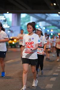 BIB: 087
                            <button type="button" onclick="openModal(5918880)" class="btn btn-primary btn-sm float-right btn-popup" data-toggle="modal" data-target=".modal-high-quality">
                        <i class="fas fa-shopping-cart"></i> Add to Cart
                    </button>
                                            <button type="button" onclick="isThisMe(5918880, true)" class="btn btn-success btn-sm float-right btn-popup btn-isme hidden" data-toggle="tooltip" data-placement="bottom" title="นี่คือรูปของคุณใช่ไหม คลิกที่นี่เพื่อเอาเข้าอัลบั้ม">
                        <i class="fas fa-plus"></i> Add to album
                    </button>
                    <button type="button" onclick="isThisMe(5918880, false)" class="btn btn-warning btn-sm float-right btn-popup btn-isnotme hidden">
                        <i class="fas fa-ban"></i> Remove from album
                    </button>