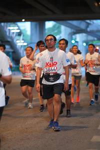 BIB: 3864, 023
                            <button type="button" onclick="openModal(5916225)" class="btn btn-primary btn-sm float-right btn-popup" data-toggle="modal" data-target=".modal-high-quality">
                        <i class="fas fa-shopping-cart"></i> Add to Cart
                    </button>
                                            <button type="button" onclick="isThisMe(5916225, true)" class="btn btn-success btn-sm float-right btn-popup btn-isme hidden" data-toggle="tooltip" data-placement="bottom" title="นี่คือรูปของคุณใช่ไหม คลิกที่นี่เพื่อเอาเข้าอัลบั้ม">
                        <i class="fas fa-plus"></i> Add to album
                    </button>
                    <button type="button" onclick="isThisMe(5916225, false)" class="btn btn-warning btn-sm float-right btn-popup btn-isnotme hidden">
                        <i class="fas fa-ban"></i> Remove from album
                    </button>