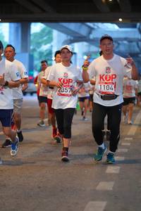 BIB: 1104, 2357
                            <button type="button" onclick="openModal(5916650)" class="btn btn-primary btn-sm float-right btn-popup" data-toggle="modal" data-target=".modal-high-quality">
                        <i class="fas fa-shopping-cart"></i> Add to Cart
                    </button>
                                            <button type="button" onclick="isThisMe(5916650, true)" class="btn btn-success btn-sm float-right btn-popup btn-isme hidden" data-toggle="tooltip" data-placement="bottom" title="นี่คือรูปของคุณใช่ไหม คลิกที่นี่เพื่อเอาเข้าอัลบั้ม">
                        <i class="fas fa-plus"></i> Add to album
                    </button>
                    <button type="button" onclick="isThisMe(5916650, false)" class="btn btn-warning btn-sm float-right btn-popup btn-isnotme hidden">
                        <i class="fas fa-ban"></i> Remove from album
                    </button>