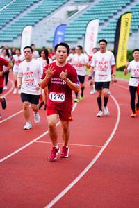 BIB: 3991, 1270
                            <button type="button" onclick="openModal(5919493)" class="btn btn-primary btn-sm float-right btn-popup" data-toggle="modal" data-target=".modal-high-quality">
                        <i class="fas fa-shopping-cart"></i> Add to Cart
                    </button>
                                            <button type="button" onclick="isThisMe(5919493, true)" class="btn btn-success btn-sm float-right btn-popup btn-isme hidden" data-toggle="tooltip" data-placement="bottom" title="นี่คือรูปของคุณใช่ไหม คลิกที่นี่เพื่อเอาเข้าอัลบั้ม">
                        <i class="fas fa-plus"></i> Add to album
                    </button>
                    <button type="button" onclick="isThisMe(5919493, false)" class="btn btn-warning btn-sm float-right btn-popup btn-isnotme hidden">
                        <i class="fas fa-ban"></i> Remove from album
                    </button>