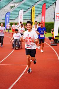 BIB: 1100
                            <button type="button" onclick="openModal(5942509)" class="btn btn-primary btn-sm float-right btn-popup" data-toggle="modal" data-target=".modal-high-quality">
                        <i class="fas fa-shopping-cart"></i> Add to Cart
                    </button>
                                            <button type="button" onclick="isThisMe(5942509, true)" class="btn btn-success btn-sm float-right btn-popup btn-isme hidden" data-toggle="tooltip" data-placement="bottom" title="นี่คือรูปของคุณใช่ไหม คลิกที่นี่เพื่อเอาเข้าอัลบั้ม">
                        <i class="fas fa-plus"></i> Add to album
                    </button>
                    <button type="button" onclick="isThisMe(5942509, false)" class="btn btn-warning btn-sm float-right btn-popup btn-isnotme hidden">
                        <i class="fas fa-ban"></i> Remove from album
                    </button>