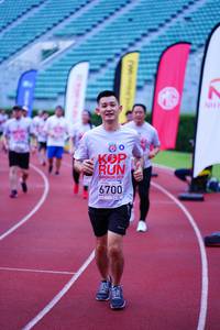 BIB: 2019, 6700
                            <button type="button" onclick="openModal(5918759)" class="btn btn-primary btn-sm float-right btn-popup" data-toggle="modal" data-target=".modal-high-quality">
                        <i class="fas fa-shopping-cart"></i> Add to Cart
                    </button>
                                            <button type="button" onclick="isThisMe(5918759, true)" class="btn btn-success btn-sm float-right btn-popup btn-isme hidden" data-toggle="tooltip" data-placement="bottom" title="นี่คือรูปของคุณใช่ไหม คลิกที่นี่เพื่อเอาเข้าอัลบั้ม">
                        <i class="fas fa-plus"></i> Add to album
                    </button>
                    <button type="button" onclick="isThisMe(5918759, false)" class="btn btn-warning btn-sm float-right btn-popup btn-isnotme hidden">
                        <i class="fas fa-ban"></i> Remove from album
                    </button>