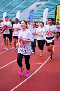 BIB: 2019, 6023
                            <button type="button" onclick="openModal(5916172)" class="btn btn-primary btn-sm float-right btn-popup" data-toggle="modal" data-target=".modal-high-quality">
                        <i class="fas fa-shopping-cart"></i> Add to Cart
                    </button>
                                            <button type="button" onclick="isThisMe(5916172, true)" class="btn btn-success btn-sm float-right btn-popup btn-isme hidden" data-toggle="tooltip" data-placement="bottom" title="นี่คือรูปของคุณใช่ไหม คลิกที่นี่เพื่อเอาเข้าอัลบั้ม">
                        <i class="fas fa-plus"></i> Add to album
                    </button>
                    <button type="button" onclick="isThisMe(5916172, false)" class="btn btn-warning btn-sm float-right btn-popup btn-isnotme hidden">
                        <i class="fas fa-ban"></i> Remove from album
                    </button>