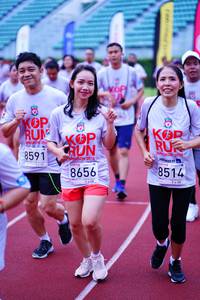 BIB: 201, 8591, 2018, 2019, 8514, 8656
                            <button type="button" onclick="openModal(5910776)" class="btn btn-primary btn-sm float-right btn-popup" data-toggle="modal" data-target=".modal-high-quality">
                        <i class="fas fa-shopping-cart"></i> Add to Cart
                    </button>
                                            <button type="button" onclick="isThisMe(5910776, true)" class="btn btn-success btn-sm float-right btn-popup btn-isme hidden" data-toggle="tooltip" data-placement="bottom" title="นี่คือรูปของคุณใช่ไหม คลิกที่นี่เพื่อเอาเข้าอัลบั้ม">
                        <i class="fas fa-plus"></i> Add to album
                    </button>
                    <button type="button" onclick="isThisMe(5910776, false)" class="btn btn-warning btn-sm float-right btn-popup btn-isnotme hidden">
                        <i class="fas fa-ban"></i> Remove from album
                    </button>