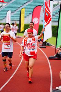 BIB: 31660
                            <button type="button" onclick="openModal(5940748)" class="btn btn-primary btn-sm float-right btn-popup" data-toggle="modal" data-target=".modal-high-quality">
                        <i class="fas fa-shopping-cart"></i> Add to Cart
                    </button>
                                            <button type="button" onclick="isThisMe(5940748, true)" class="btn btn-success btn-sm float-right btn-popup btn-isme hidden" data-toggle="tooltip" data-placement="bottom" title="นี่คือรูปของคุณใช่ไหม คลิกที่นี่เพื่อเอาเข้าอัลบั้ม">
                        <i class="fas fa-plus"></i> Add to album
                    </button>
                    <button type="button" onclick="isThisMe(5940748, false)" class="btn btn-warning btn-sm float-right btn-popup btn-isnotme hidden">
                        <i class="fas fa-ban"></i> Remove from album
                    </button>