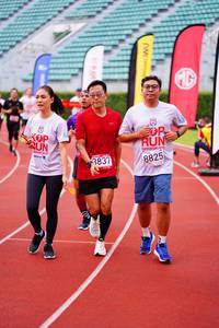 BIB: 3837, 8825
                            <button type="button" onclick="openModal(5928947)" class="btn btn-primary btn-sm float-right btn-popup" data-toggle="modal" data-target=".modal-high-quality">
                        <i class="fas fa-shopping-cart"></i> Add to Cart
                    </button>
                                            <button type="button" onclick="isThisMe(5928947, true)" class="btn btn-success btn-sm float-right btn-popup btn-isme hidden" data-toggle="tooltip" data-placement="bottom" title="นี่คือรูปของคุณใช่ไหม คลิกที่นี่เพื่อเอาเข้าอัลบั้ม">
                        <i class="fas fa-plus"></i> Add to album
                    </button>
                    <button type="button" onclick="isThisMe(5928947, false)" class="btn btn-warning btn-sm float-right btn-popup btn-isnotme hidden">
                        <i class="fas fa-ban"></i> Remove from album
                    </button>