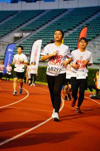 BIB: 201, 6829, 8758
                            <button type="button" onclick="openModal(5905501)" class="btn btn-primary btn-sm float-right btn-popup" data-toggle="modal" data-target=".modal-high-quality">
                        <i class="fas fa-shopping-cart"></i> Add to Cart
                    </button>
                                            <button type="button" onclick="isThisMe(5905501, true)" class="btn btn-success btn-sm float-right btn-popup btn-isme hidden" data-toggle="tooltip" data-placement="bottom" title="นี่คือรูปของคุณใช่ไหม คลิกที่นี่เพื่อเอาเข้าอัลบั้ม">
                        <i class="fas fa-plus"></i> Add to album
                    </button>
                    <button type="button" onclick="isThisMe(5905501, false)" class="btn btn-warning btn-sm float-right btn-popup btn-isnotme hidden">
                        <i class="fas fa-ban"></i> Remove from album
                    </button>