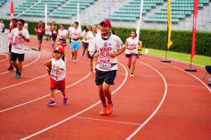 BIB: 1663, 819
                            <button type="button" onclick="openModal(5943071)" class="btn btn-primary btn-sm float-right btn-popup" data-toggle="modal" data-target=".modal-high-quality">
                        <i class="fas fa-shopping-cart"></i> Add to Cart
                    </button>
                                            <button type="button" onclick="isThisMe(5943071, true)" class="btn btn-success btn-sm float-right btn-popup btn-isme hidden" data-toggle="tooltip" data-placement="bottom" title="นี่คือรูปของคุณใช่ไหม คลิกที่นี่เพื่อเอาเข้าอัลบั้ม">
                        <i class="fas fa-plus"></i> Add to album
                    </button>
                    <button type="button" onclick="isThisMe(5943071, false)" class="btn btn-warning btn-sm float-right btn-popup btn-isnotme hidden">
                        <i class="fas fa-ban"></i> Remove from album
                    </button>